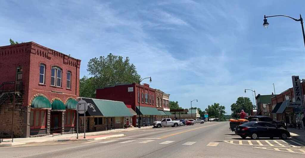 This Oklahoma Small Town Is Where Cowboy Culture Meets Route 66