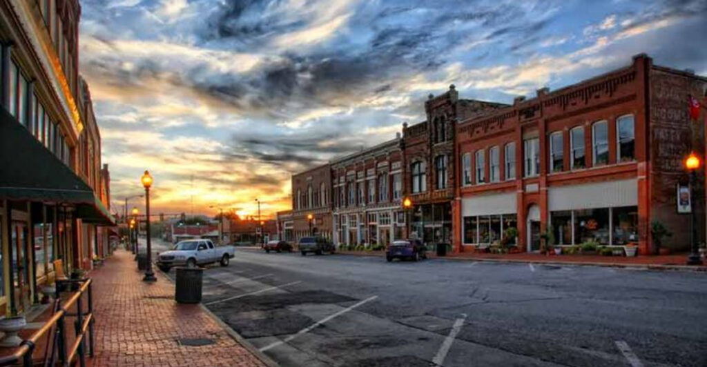 This Oklahoma Town Looks Like a Scene From a Hallmark Movie