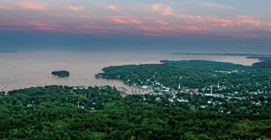 This Picturesque Maine Harbor Town Is the “Jewel of the Coast”