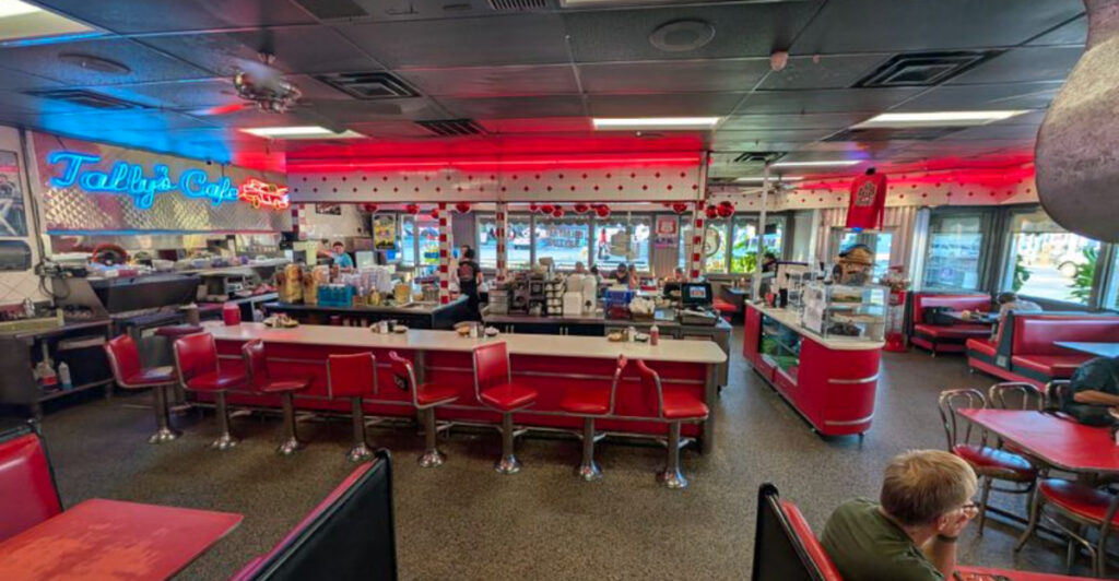 This Retro Oklahoma Diner Might Serve the Best Chicken-Fried Steak in the State