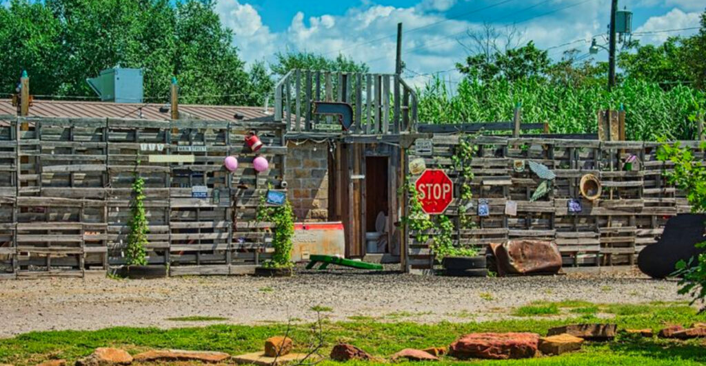 This Route 66 Café in Oklahoma Comes With a Touch of Disney Magic