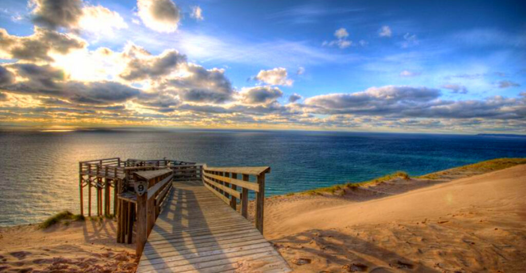This Stunning Michigan Beach Looks Like the Caribbean – But It’s Pure Midwest