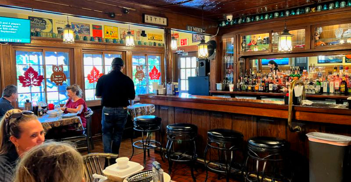 This Tiny Michigan BBQ Shack Sells Out So Fast, Locals Line Up Early