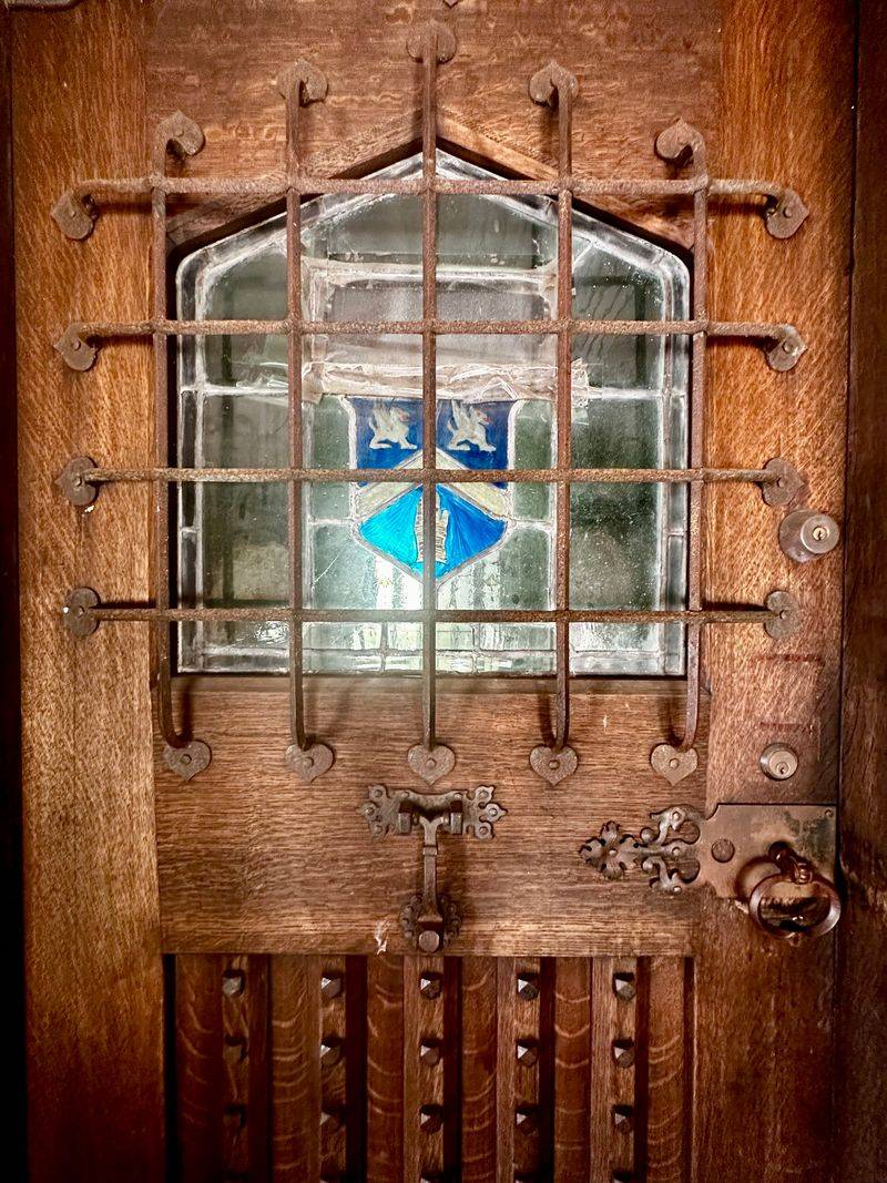 Tiny mysteries around every corner