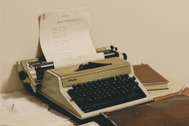 Typewriters & Handwritten Documents