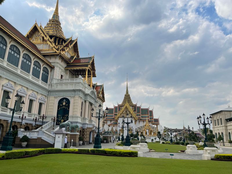 Thai culture values respect and saving face