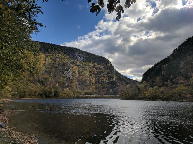 Leave No Trace In A Busy Corridor
