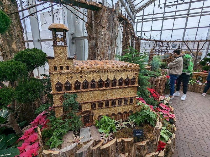 Photography Spots, Golden Light, and Quiet Corners