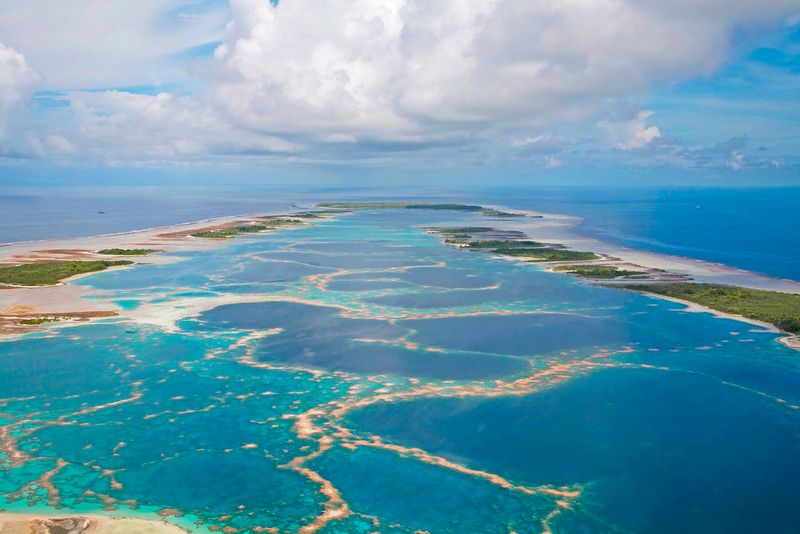 Caroline Island — Pacific Atoll Eden