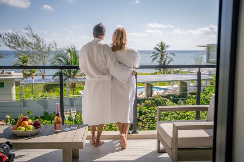 Cayman Islands — Luxury & Laid-Back Vibes