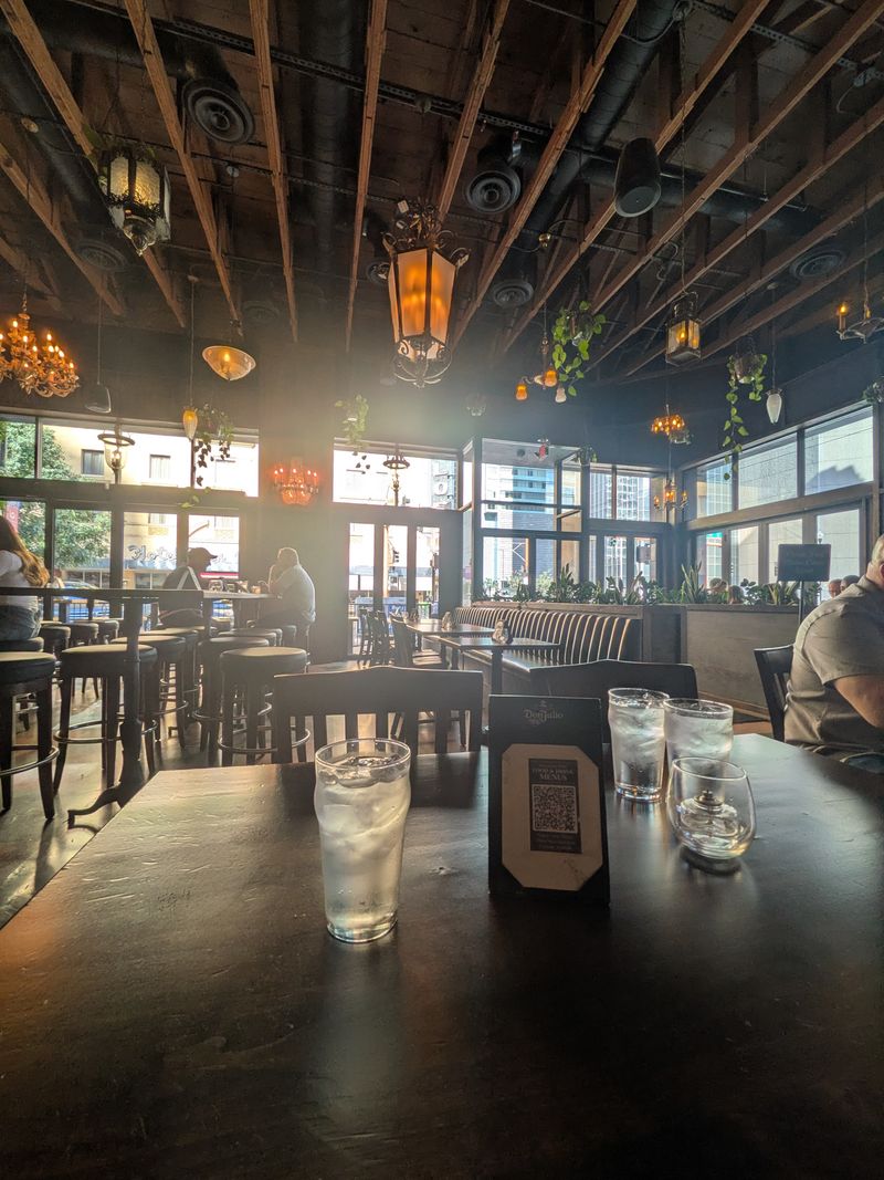 Casual English Pub Atmosphere