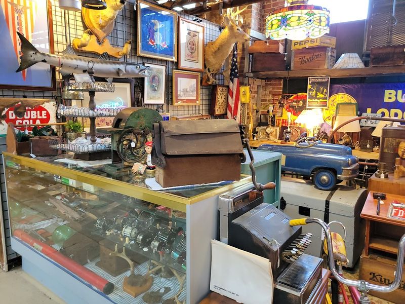 Vintage Records, Art, and Nostalgia Pieces