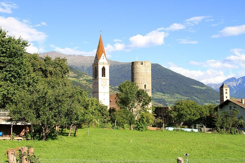 Stop in Mals (Malles): Towers, Views, and a Real-Lived-In Feel
