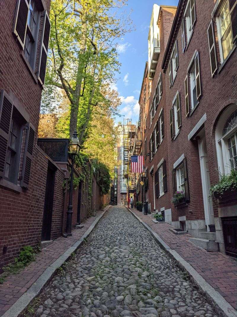 Beacon Hill - Streets Frozen in Time