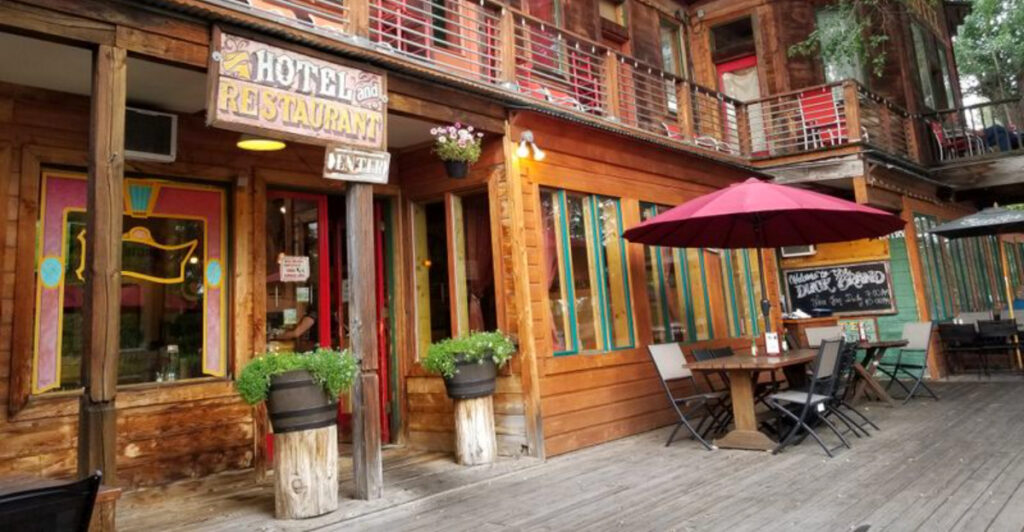 Washington Outdoor Fans Say This Small Town Delivers Big Views and Year-Round Activities