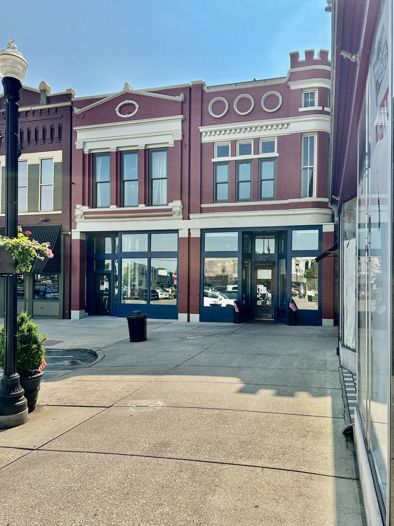 Easy Contact and Reservations