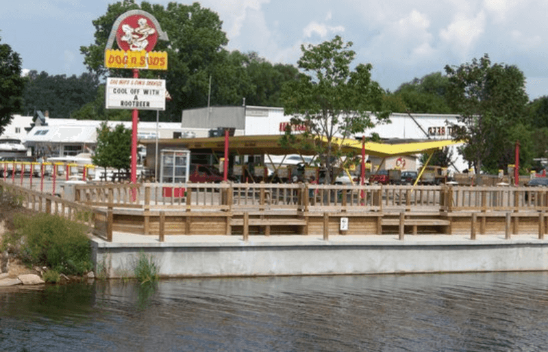 Dog n Suds Drive-In, Montague