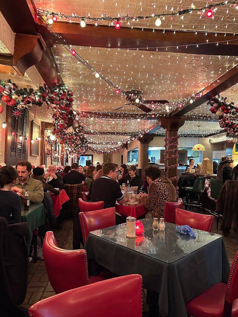 Service, Pace, And Practical Tips