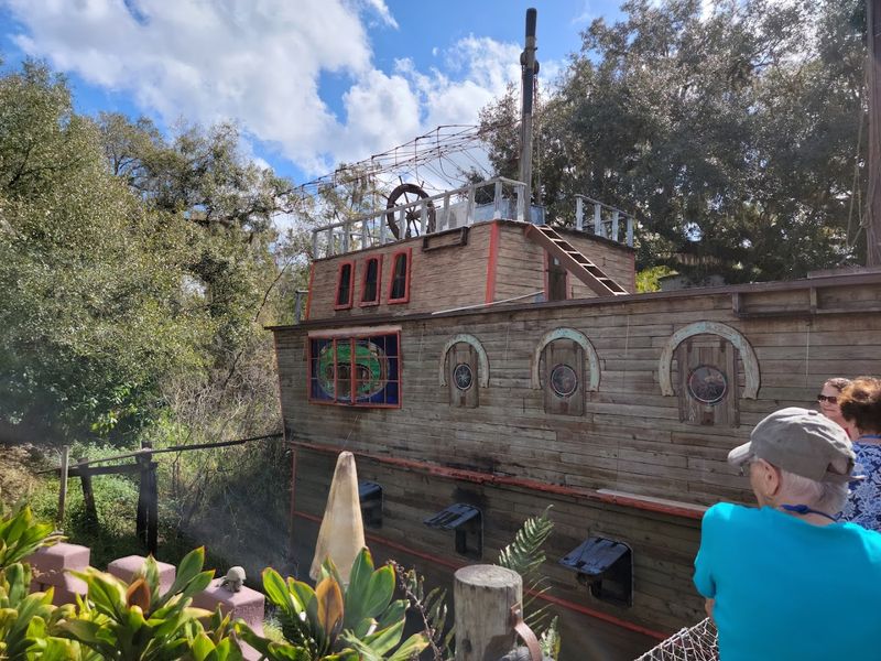 Gift Shop and Takeaways