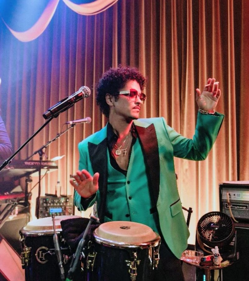 Bruno Mars: Peter Gene Hernandez