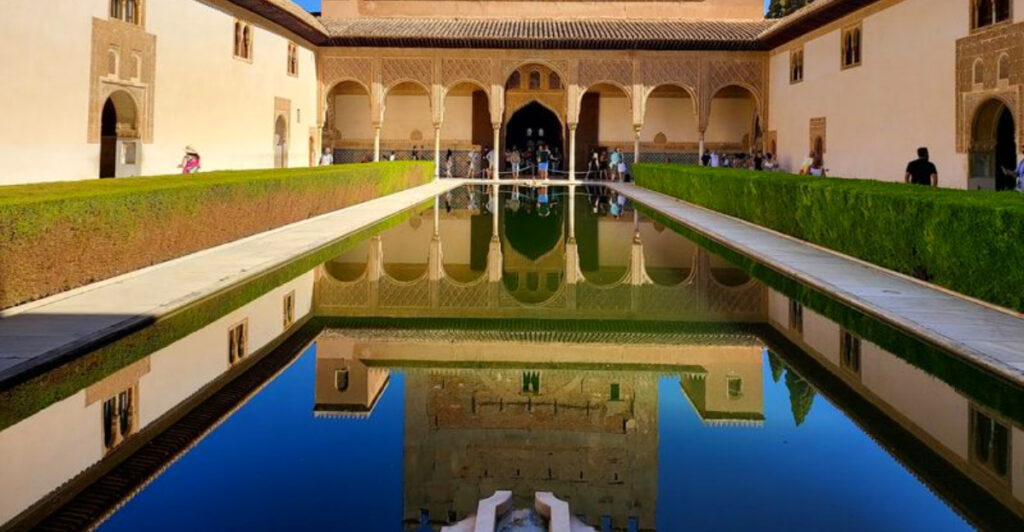 15 Must-Visit Monuments Across Europe Worth the Journey