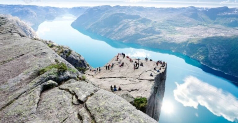 15 Scenic Viewpoints That Feel Like Standing Inside a Postcard