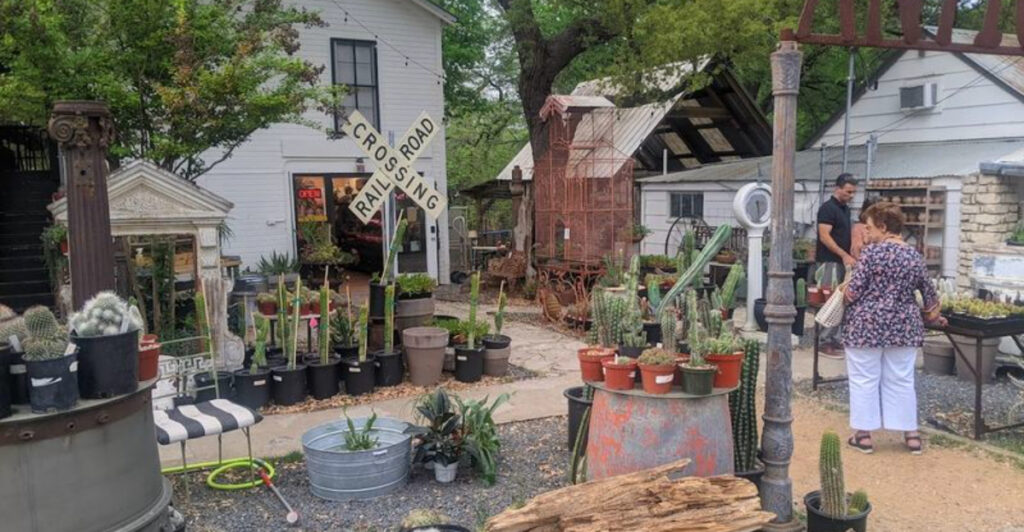 15 Small Towns in America That Are Perfect for a Relaxing Getaway