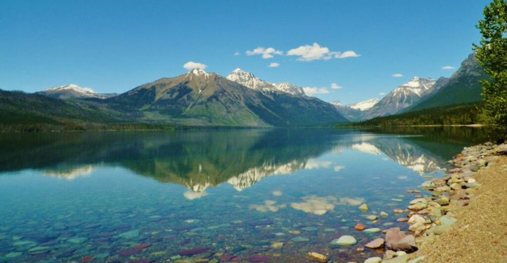15 Stunning Lakes in the United States for a Weekend Escape