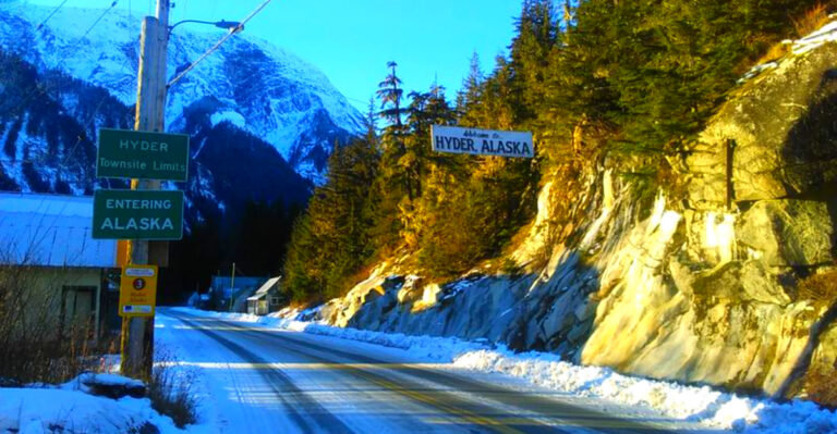 15 U.S. Towns Where the Road Literally Ends