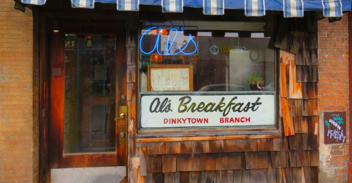 15 Vintage Diners That Haven’t Changed the Menu Since the ’60s