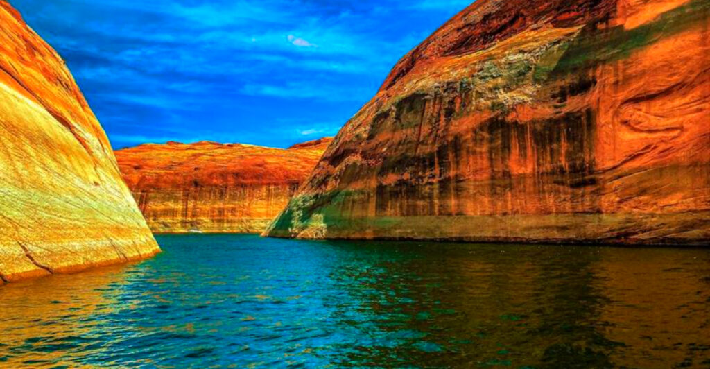 16 American Lakes That Locals Try to Keep Secret