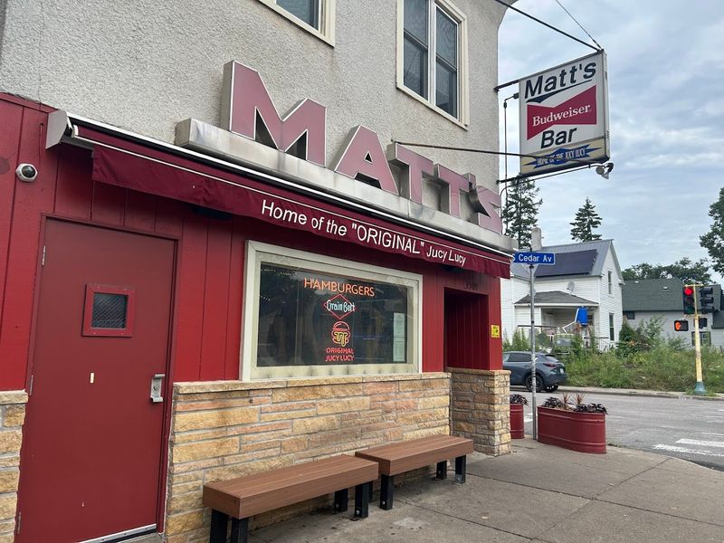 Matt's Bar (Minneapolis) — The Birthplace of a Legend