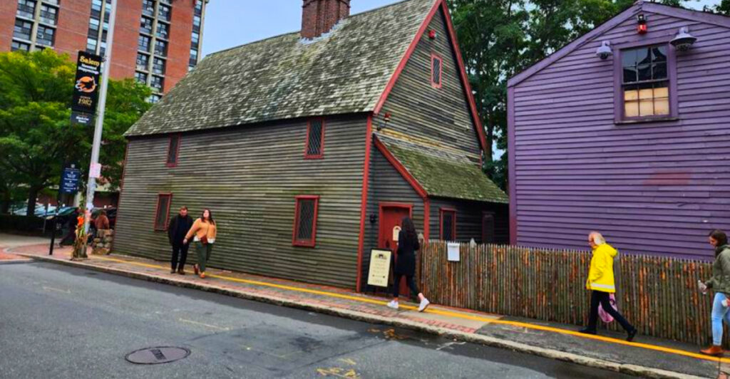 17 Colonial Villages That Still Stand Today