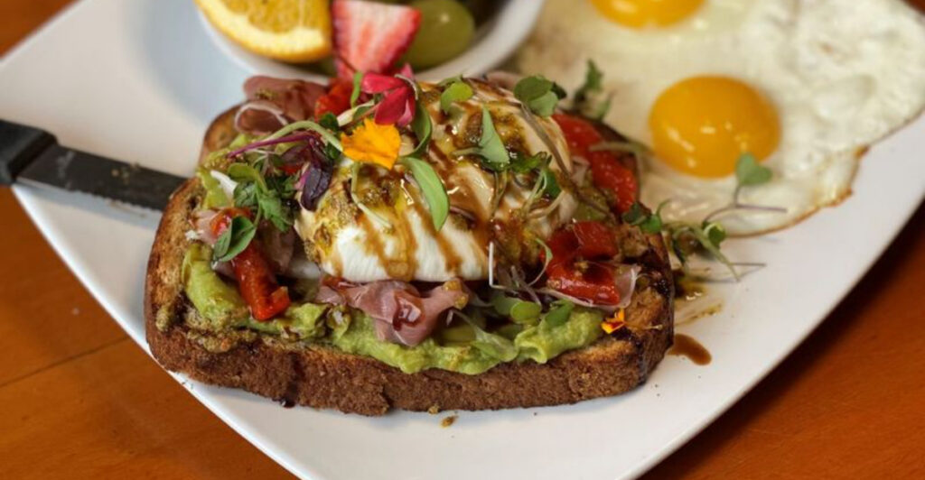 A Bright Port St. Lucie Breakfast Spot Where Farm-Fresh Flavors and Hearty Plates Start the Day Right