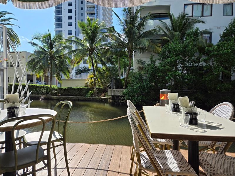 Where to Find This Canal-Side Brunch Haven