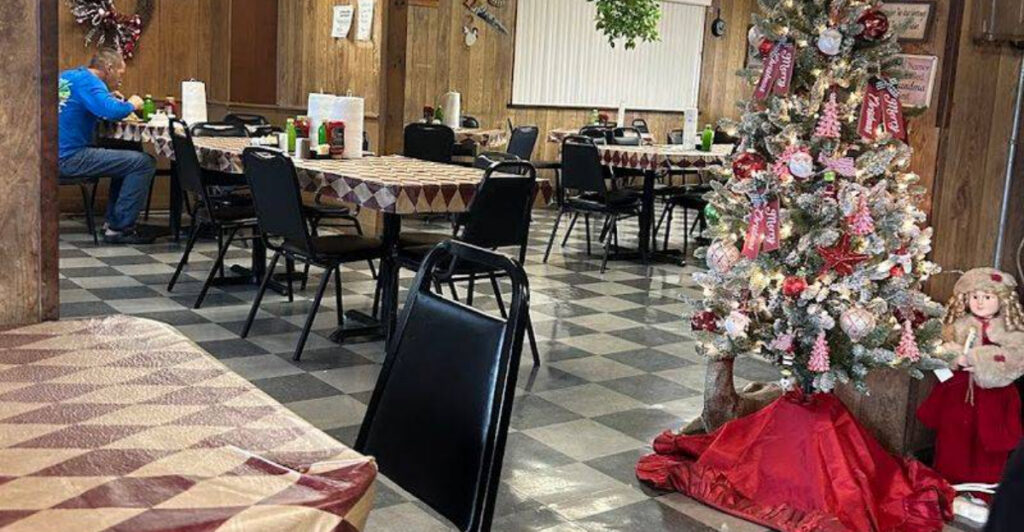 A Classic Old-Florida Café in Zolfo Springs Where Hearty Comfort Food and Small-Town Charm Never Go Out of Style