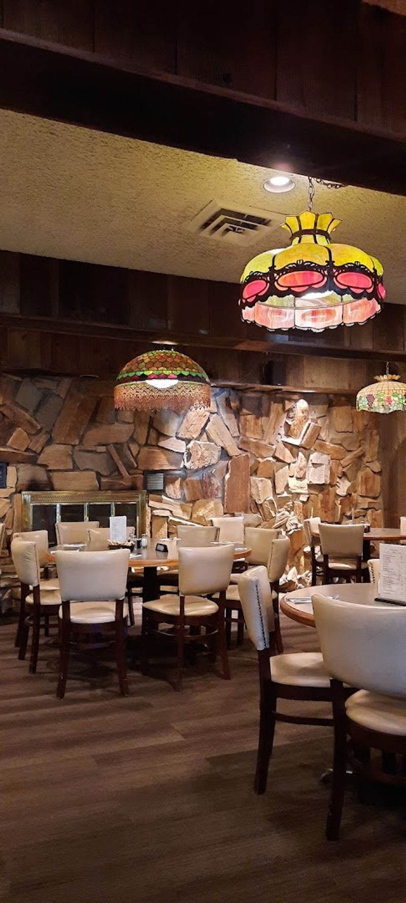 The Atmosphere That Keeps People Coming Back