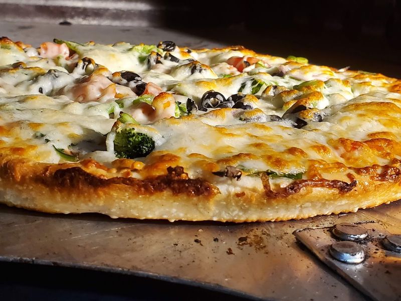 The Greek-Style Pan Pizza That Changes Expectations