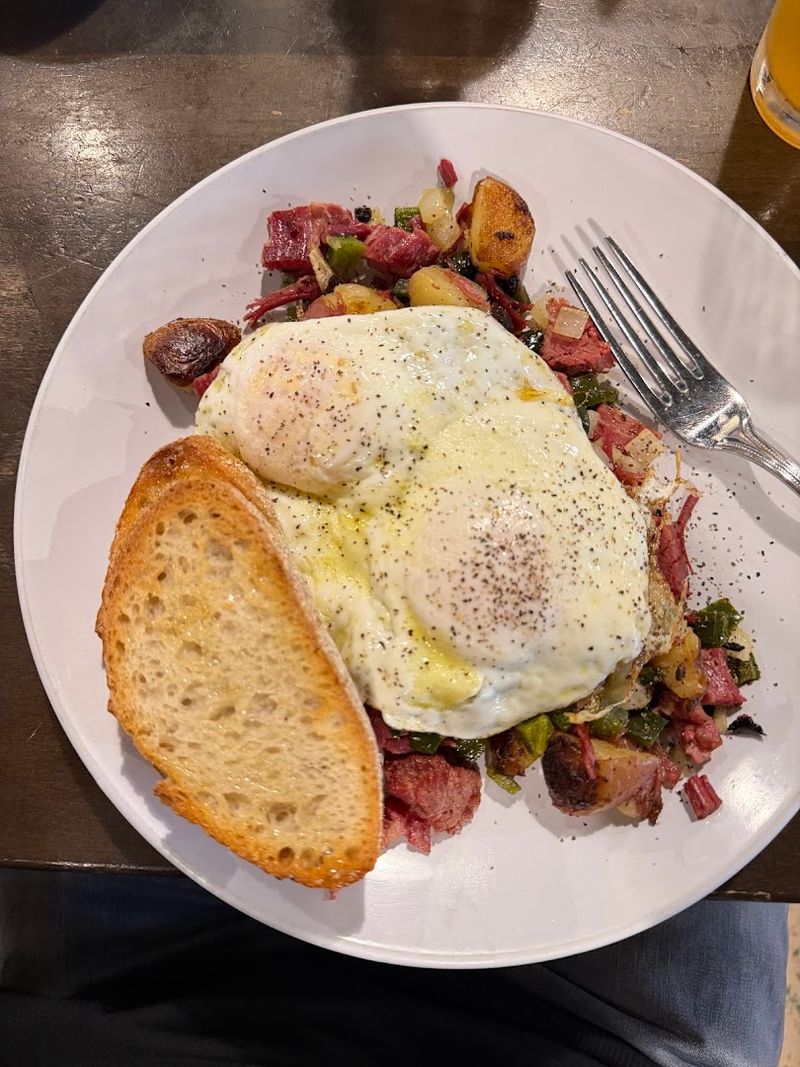 The Signature Dishes That Keep People Coming Back