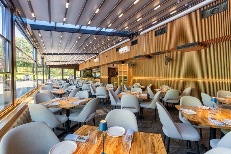 The Atmosphere Inside: Casual Enough to Relax, Polished Enough to Impress