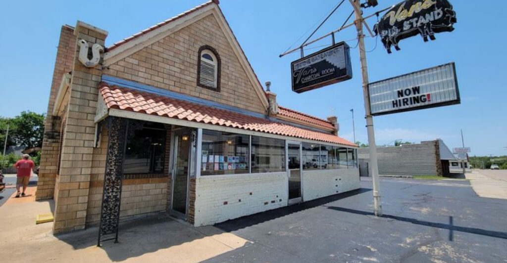 A Roadside BBQ Spot in Oklahoma Has Been Serving Since the 1930s