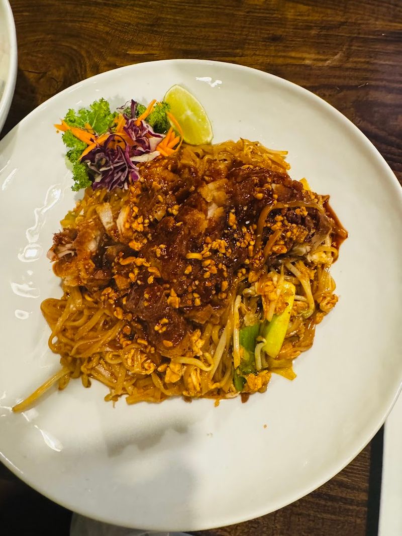 The Pad Thai That Wins Every Comparison