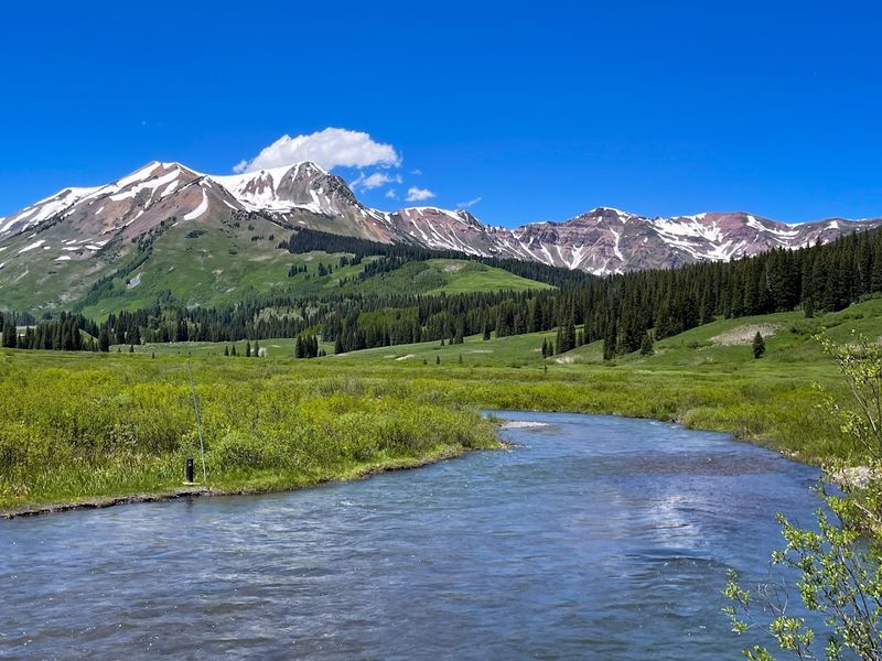 Stunning Rocky Mountain Scenery in Every Direction
