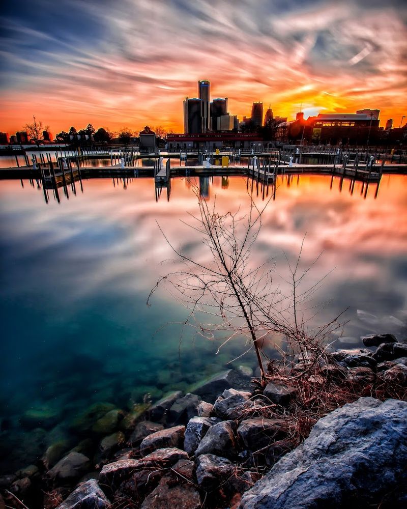 The skyline looks better with water in front of it
