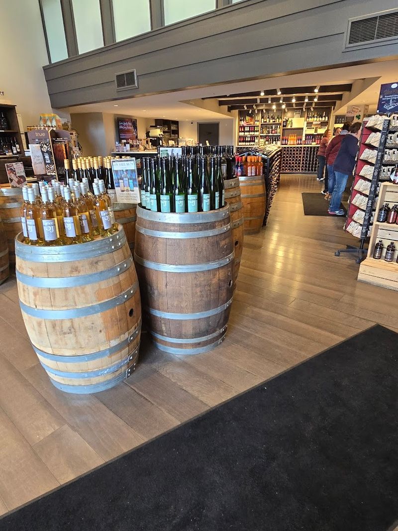 Why the room feels easy to enjoy