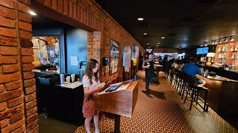 Best for lunch, dinner, and repeat visits