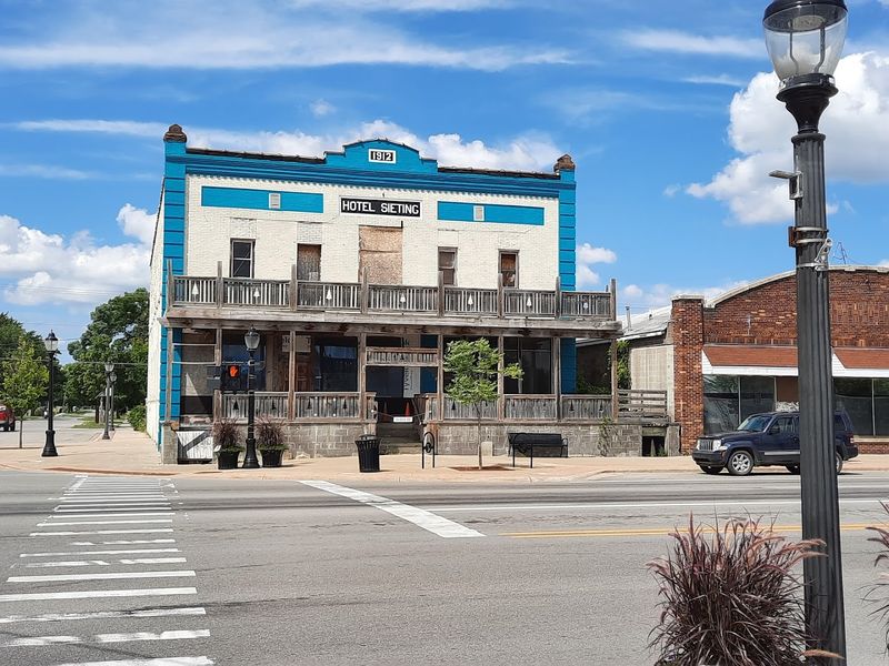 Small-town personality in plain view