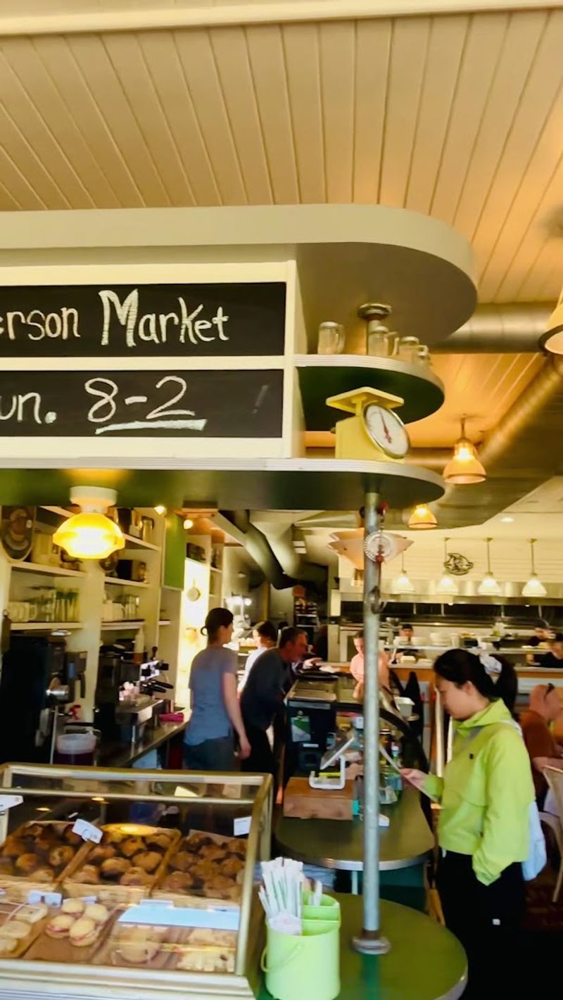 The easy rhythm of ordering here