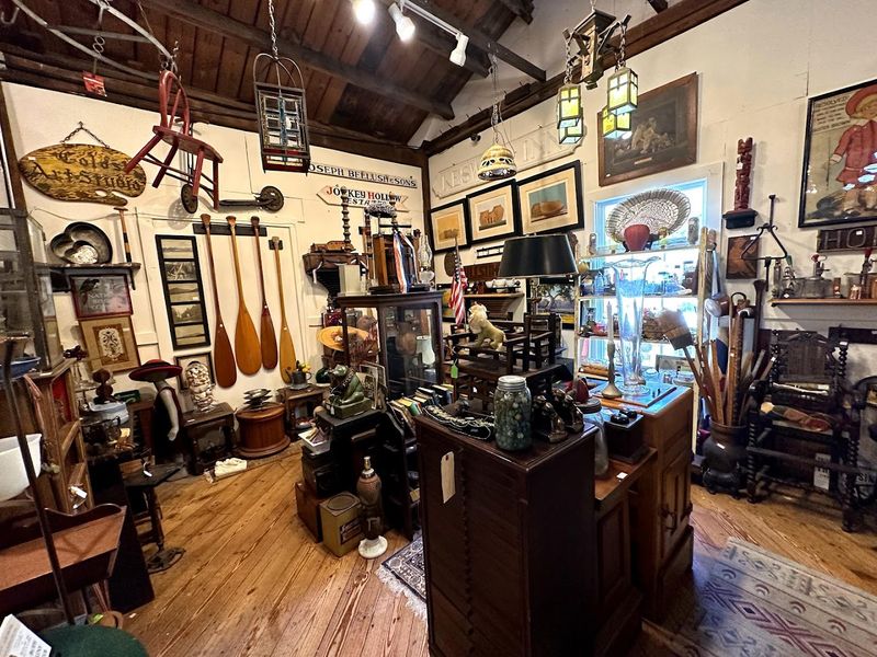 The Atmosphere That Keeps People Coming Back