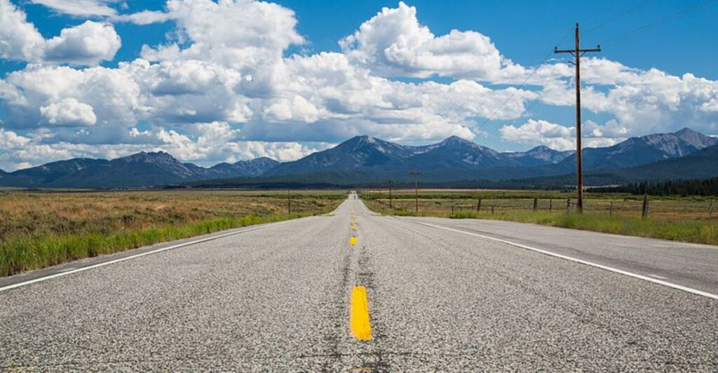 America’s Loneliest Mountain Highway Is Also One of Its Most Beautiful